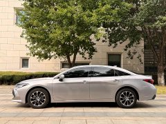 Toyota Avalon 2.5L Luxury - ფოტო 3