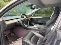 Tesla Model Y Standard Range RWD - photo 6