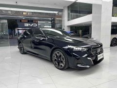 BMW 5 Series 530Li Luxury M Sport Package - ფოტო 3