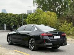BMW 5 Series 2025 530Li Luxury M Sport Package - ფოტო 14
