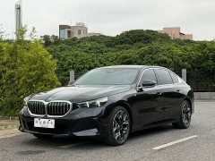 BMW 5 Series 2025 530Li Luxury M Sport Package - ფოტო 2