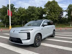 Denza N8L 2026 PHEV Flash Charging Flagship - ფოტო 1