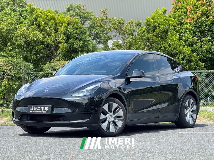 Tesla Model Y Facelift Rear-Wheel Drive
