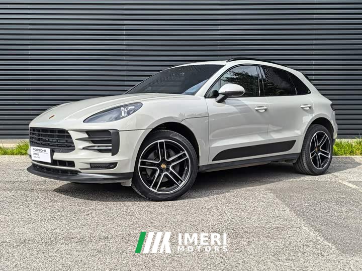 Porsche 2021 Macan 2.0T - car from China