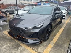 Changan UNI-V 2022 1.5T Deluxe - фото 1