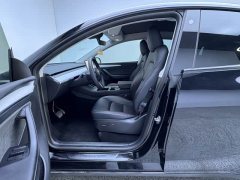 Tesla Model Y Rear-Wheel Drive - ფოტო 5