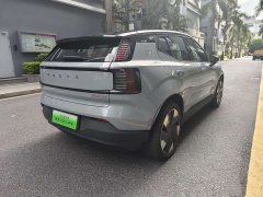 Volvo EX30 2025 Rear-Wheel Drive Extended Range Ultra - ფოტო 9