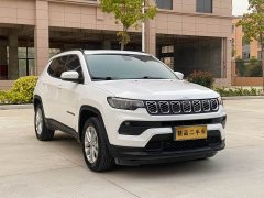 Jeep Compass 220T Automatic Leading Edition - ფოტო 3