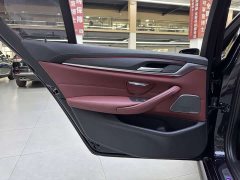 BMW 5 Series 530Li Luxury M Sport Package - ფოტო 5