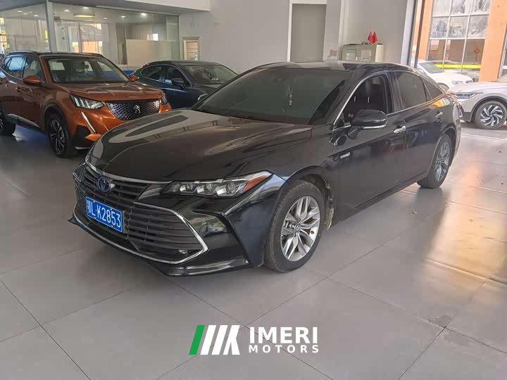Toyota Avalon Hybrid 2.5L Luxury - ავტომობილი ჩინეთიდან