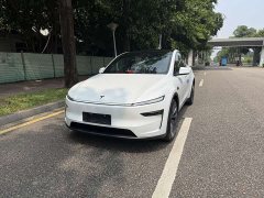 Tesla Model Y Rear-Wheel Drive - ფოტო 1