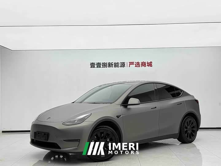 Tesla Model Y Long Range All-Wheel Drive
