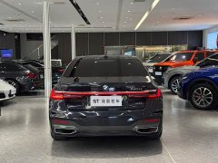 BMW 7 Series 730Li M Sport Package - ფოტო 12