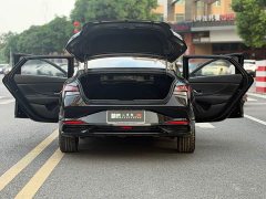 Hyundai Elantra 1.5L CVT Luxury - ფოტო 16