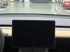Tesla Model Y Standard Range RWD - ფოტო 11