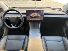 Tesla Model Y Rear-Wheel Drive - ფოტო 10