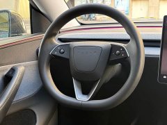 Tesla Model Y Rear-Wheel Drive - ფოტო 11