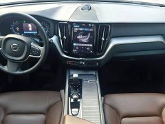 Volvo XC60 B5 AWD Smart Luxury Edition - ფოტო 4