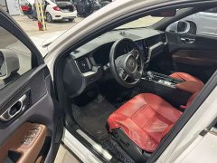Volvo XC60 B5 AWD Smart Luxury Edition - ფოტო 3