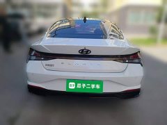 Hyundai Elantra 1.5L CVT Luxury - ფოტო 3