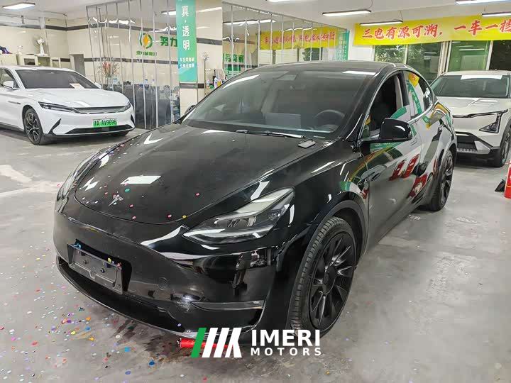 Tesla Model Y Standard Range RWD