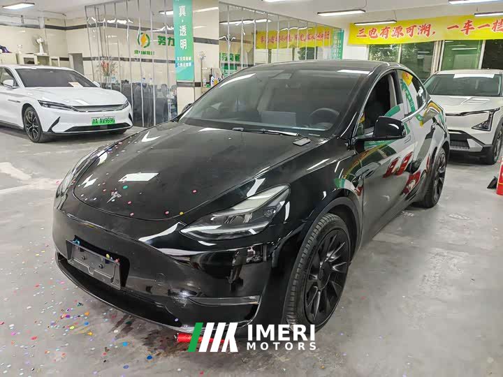 Tesla Model Y Standard Range RWD