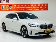 BMW 5 Series 530Li Luxury Edition Premium Package - ფოტო 3