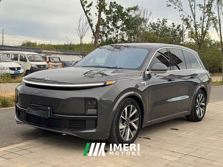 Li Auto L8 Pro - ავტომობილი ჩინეთიდან