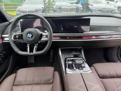 BMW 7 Series Facelift 740Li Luxury M Sport Package - ფოტო 5