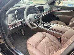 BMW 7 Series Facelift 740Li Luxury M Sport Package - ფოტო 9