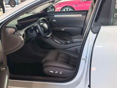 IM Motors Zhiji L6 Ultra - ფოტო 4