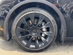 Tesla Model Y Standard Range RWD - ფოტო 17