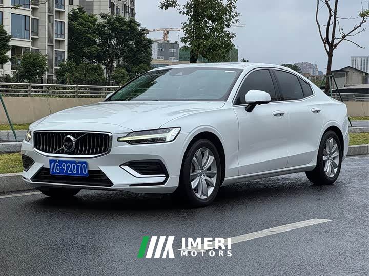 Volvo S60 T3 Luxury