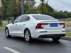 Volvo S60 2020 T3 Luxury - ფოტო 15