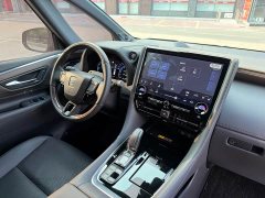 Toyota Vellfire Crown Hybrid 2.5L Executive Premier Edition - ფოტო 12