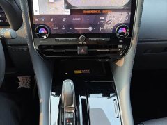 Toyota Vellfire Crown Hybrid 2.5L Executive Premier Edition - ფოტო 13
