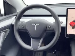 Tesla Model Y Rear-Wheel Drive - ფოტო 11