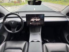 Tesla Model Y Rear-Wheel Drive - ფოტო 5