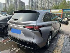 Toyota Sienna 2.5L Hybrid Luxury Edition - ფოტო 9