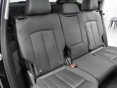 Audi Q6 2024 40 TFSI quattro Guanyun Edition Yulin Package 7-seater - ფოტო 12