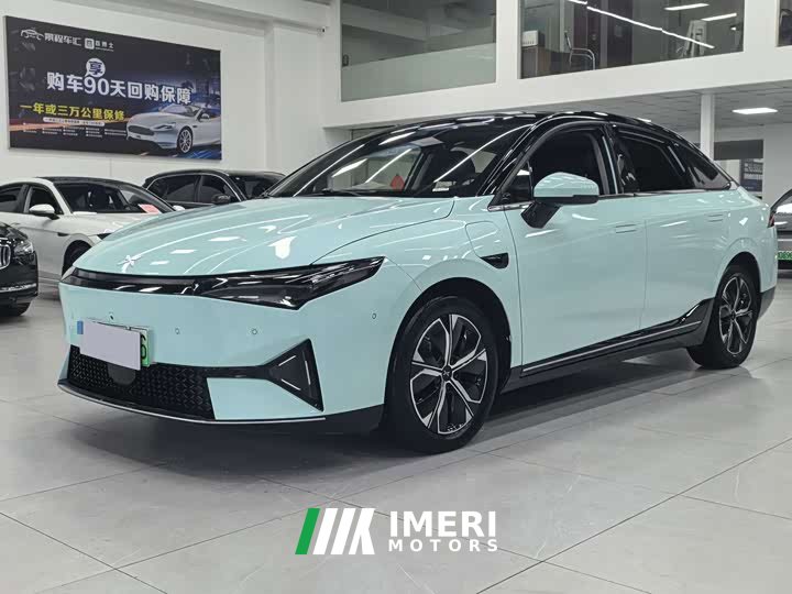 XPeng P5 460E - ავტომობილი ჩინეთიდან