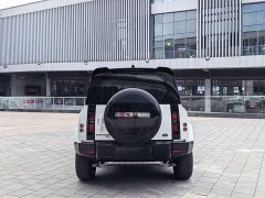 Land Rover Defender 110 P400 SE - ფოტო 17