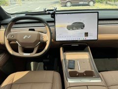 Nio Lerado L90 Max Six-Seater - ფოტო 9