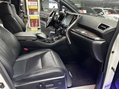 Toyota Alphard 2020 Twin-Engine 2.5L Premium Edition - фото 11