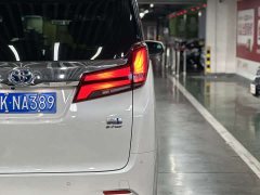 Toyota Alphard 2020 Twin-Engine 2.5L Premium Edition - фото 2
