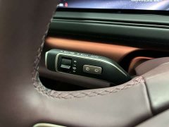NIO ES8 Six-Seat Executive Signature Edition - ფოტო 13