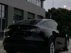 Tesla Model Y Rear-Wheel Drive - ფოტო 8