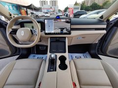 AITO M5 Extended Range Max RS AWD Advanced Intelligent Driving Edition - ფოტო 11