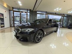 BMW 5 Series 530Li Premier Luxury Package - фото 1