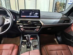 BMW 5 Series 530Li Premier Luxury Package - фото 10